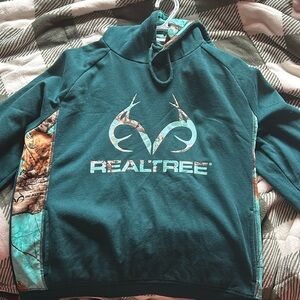 This is a beautiful sweater that has not been worn yet !!